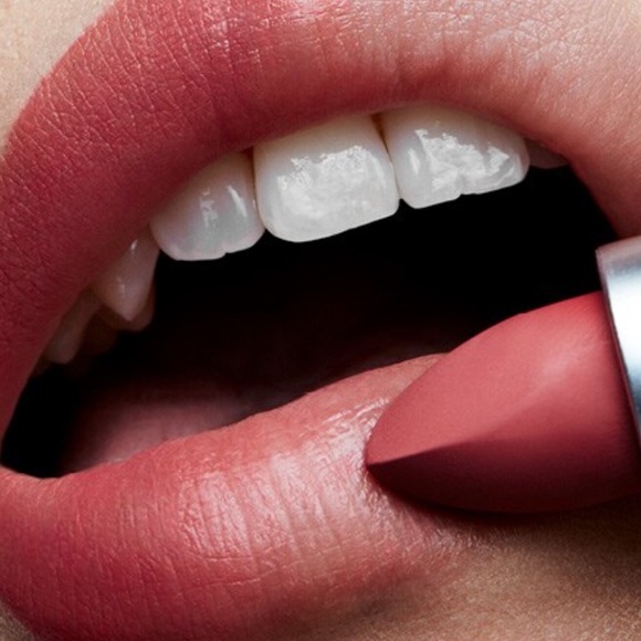 *Host Pick* MAC Cosmetics ‘A Little Tamed’ Lipstick - Picture 7 of 7